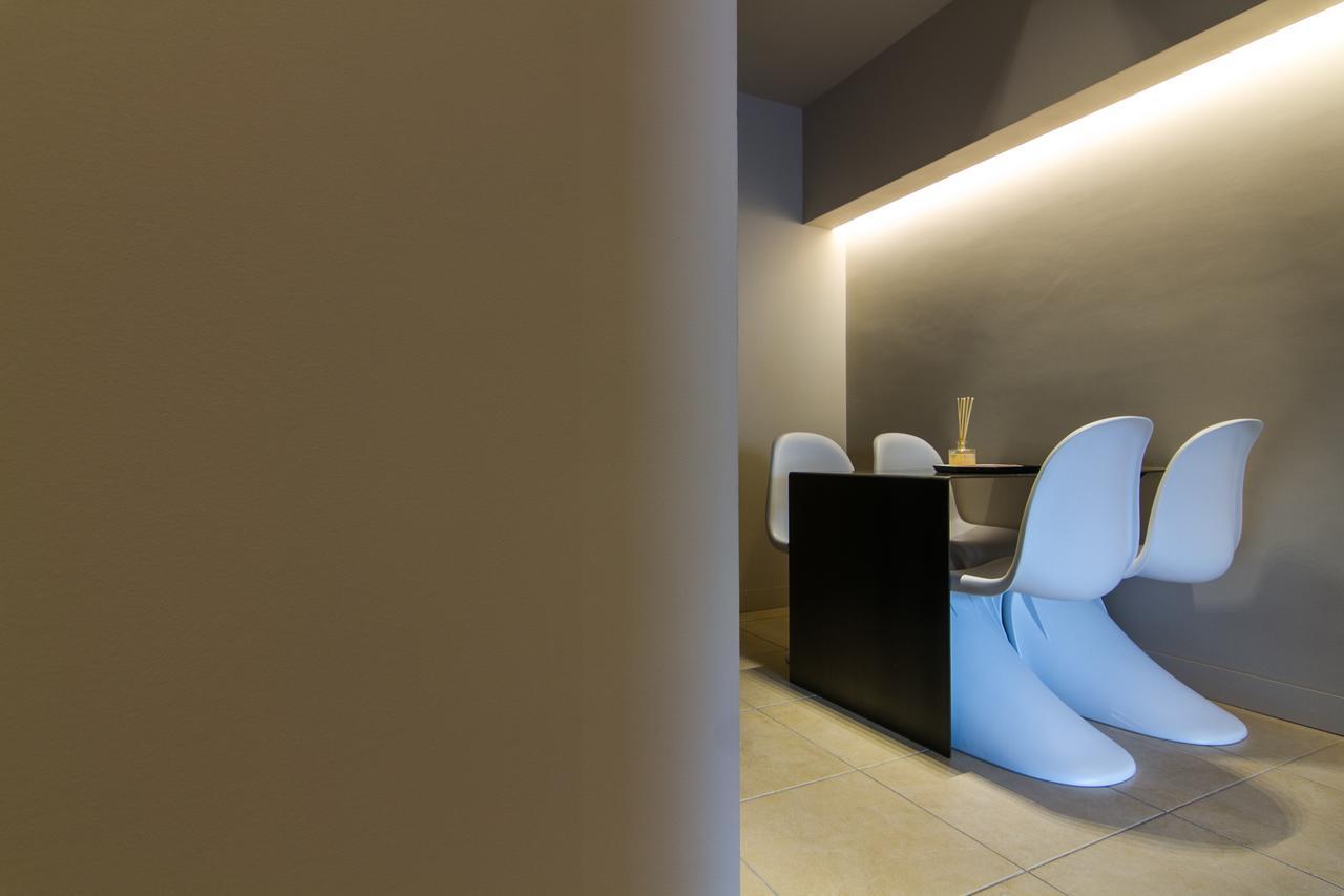 Aba Junior Apartment Veikou Street เอเธนส์ ภายนอก รูปภาพ